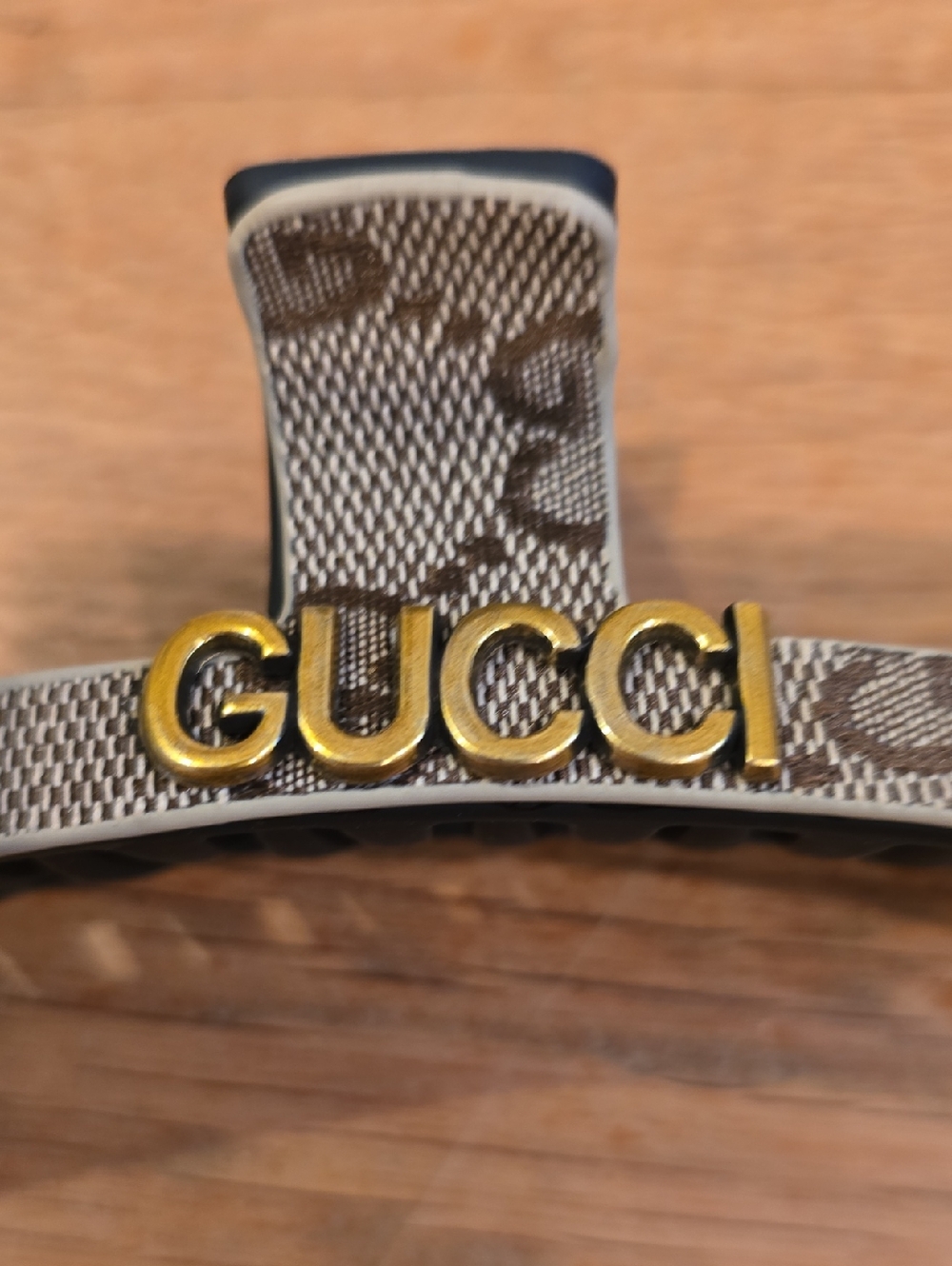 GG Hair Claw Clip - Picture 2 of 6